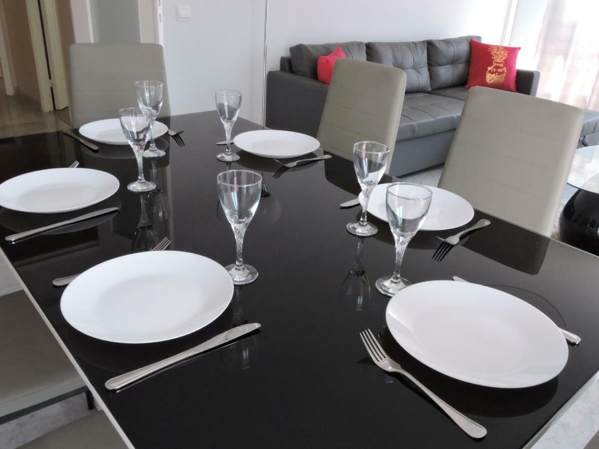 Appartement Port, Vue Mer, Parking Et Confort Nice
